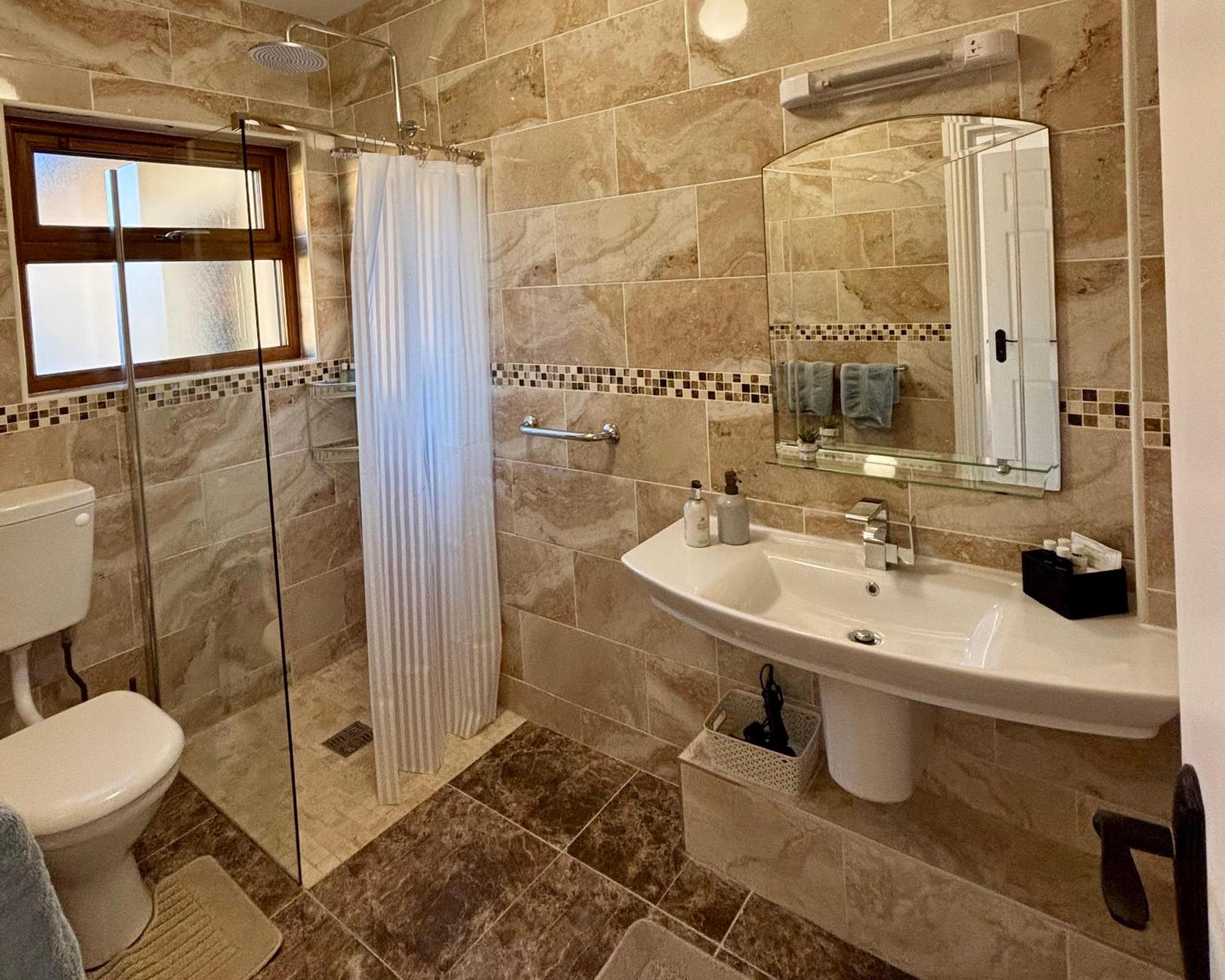 Ocean View Guestrooms Дулін Номер фото
